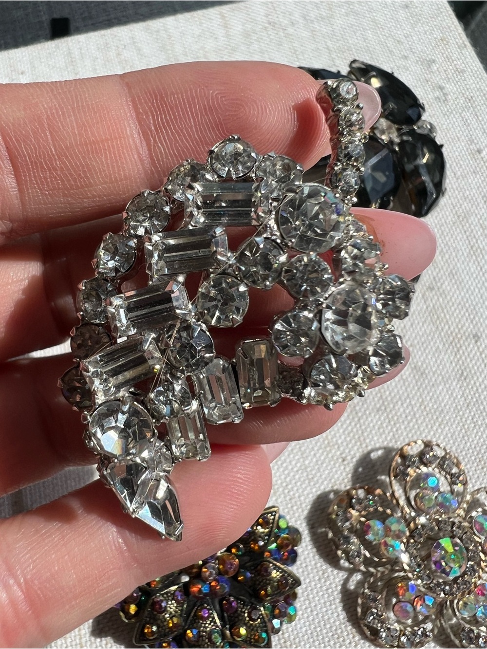 Assorted Women's Rhinestone Brooch Set - Pink, Black, Gold, Silver Tone - Picture 12 of 15
